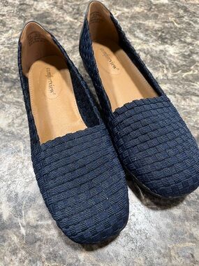 Comfortview Women's Navy Stretch Woven Slip-On Flats “The Bethany”